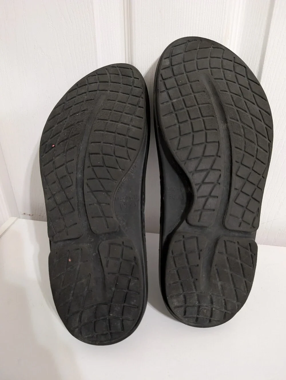 OOFOS OOahh Sport Sandals Black Shoes Mens Size 10 Womens 12 Recovery